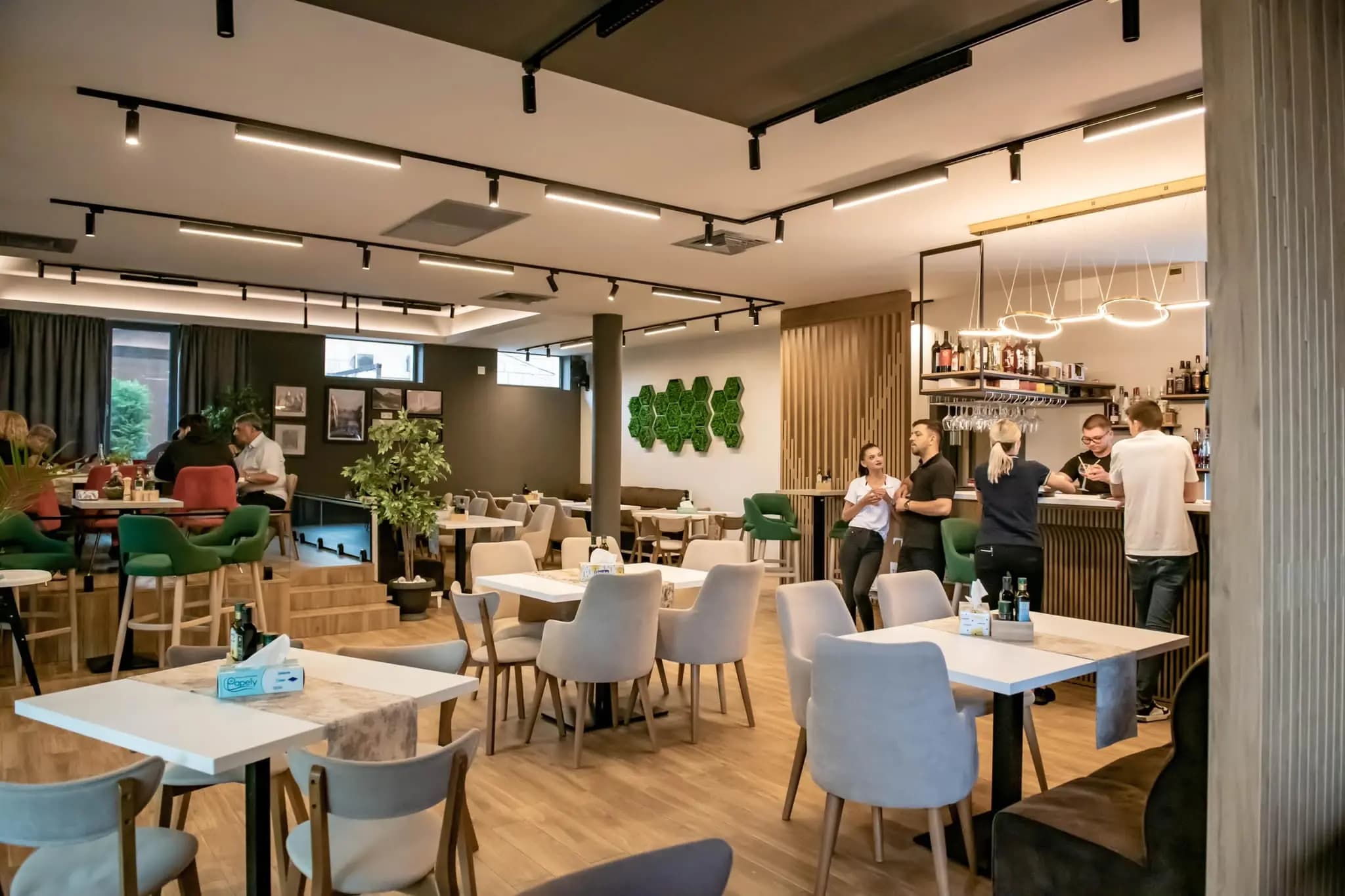 Interior restaurant THR Grill